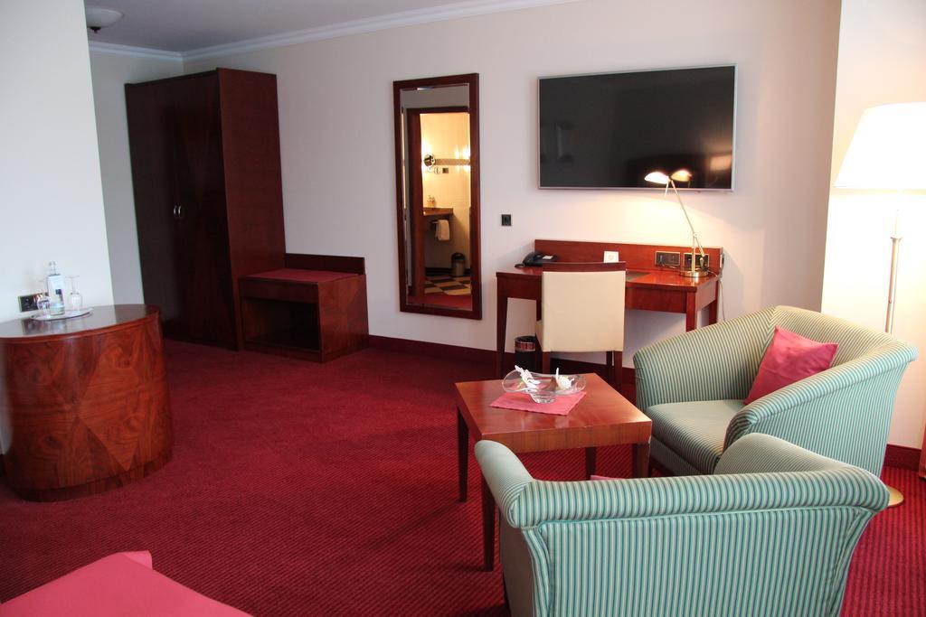 Amaris Hotel Μπρέμερχαφεν Εξωτερικό φωτογραφία