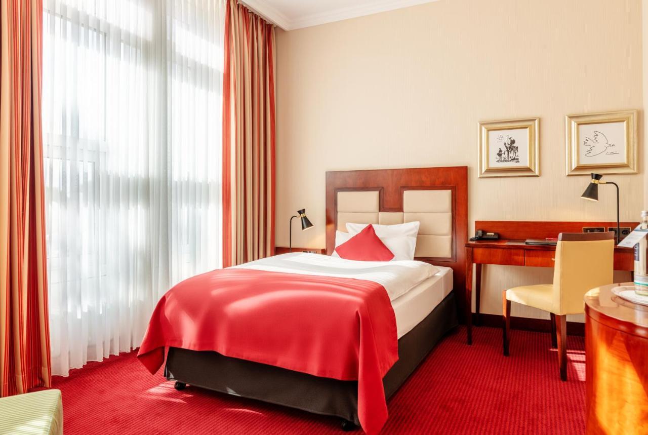 Amaris Hotel Μπρέμερχαφεν Εξωτερικό φωτογραφία